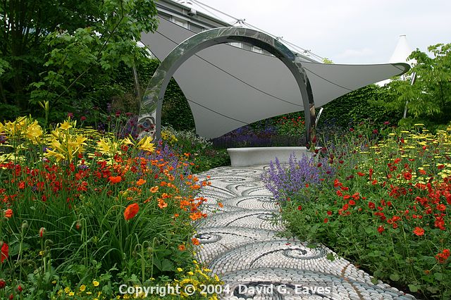 Chelsea Flower Show\nCancer Research UK - Life Garden